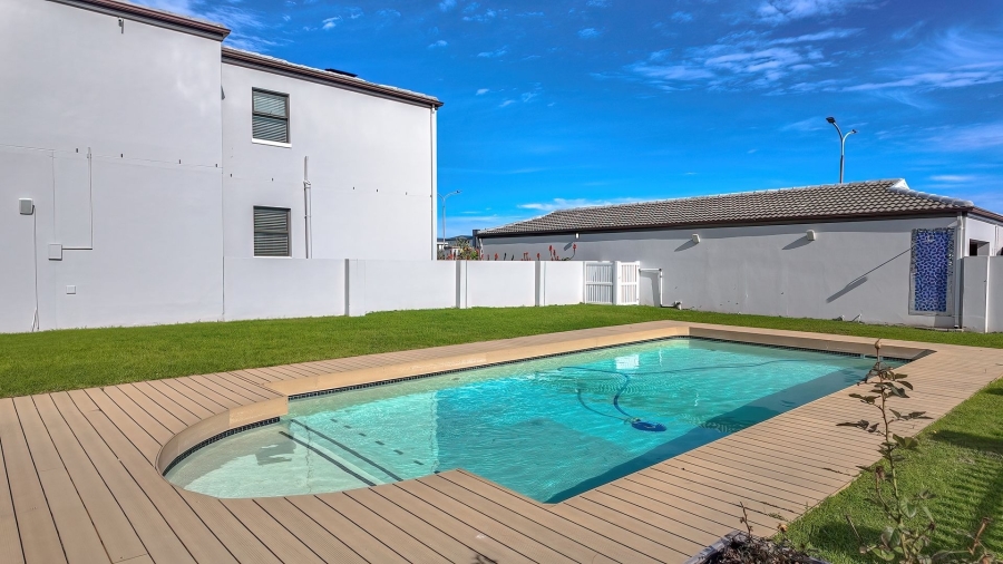 2 Bedroom Property for Sale in Big Bay Western Cape